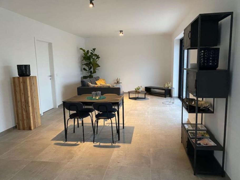 Ruim Gezellig Appartement Zwalm Extérieur photo